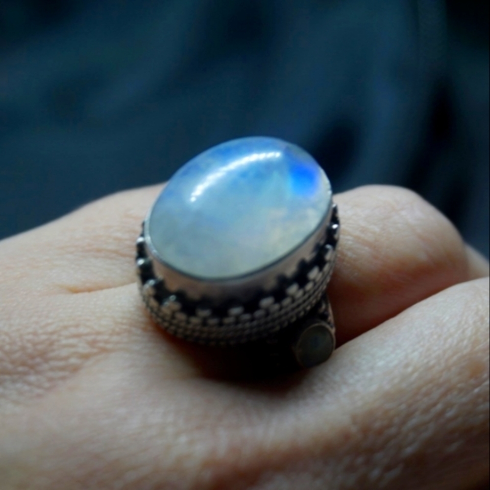 Vintage Rainbow Moonstone 925 Solid Silver Ring - image 5